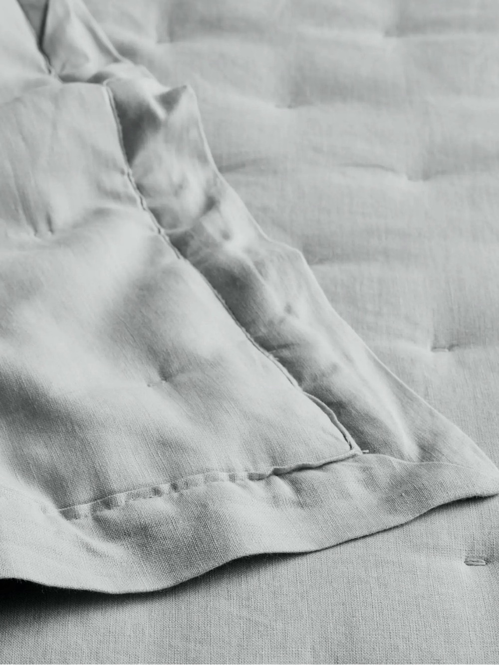 Quince European Linen Dream Quilt – Mist – Twin - Picture 4 of 5